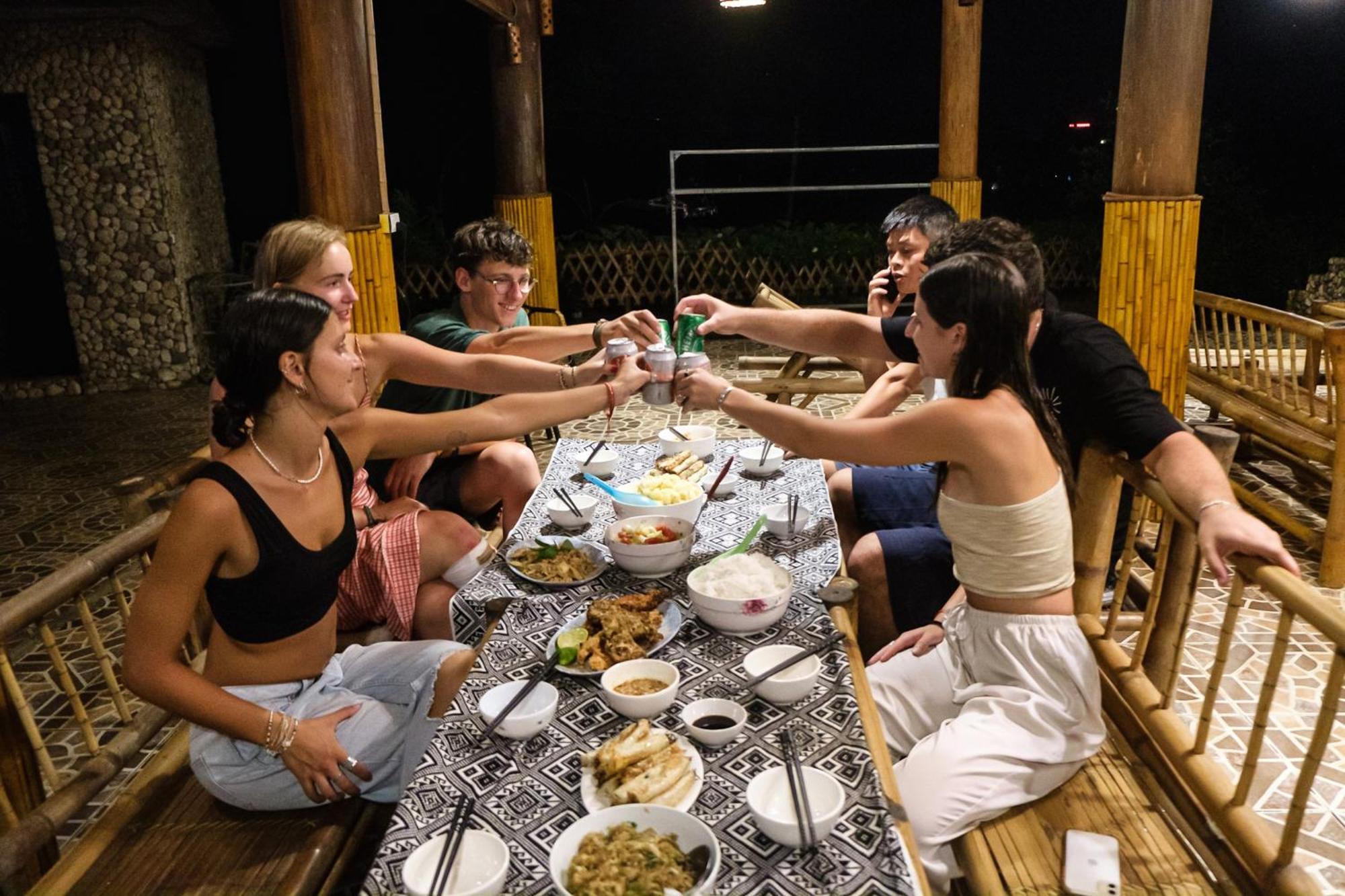 Nha Tan - Mai Chau Homestay And Tours Εξωτερικό φωτογραφία